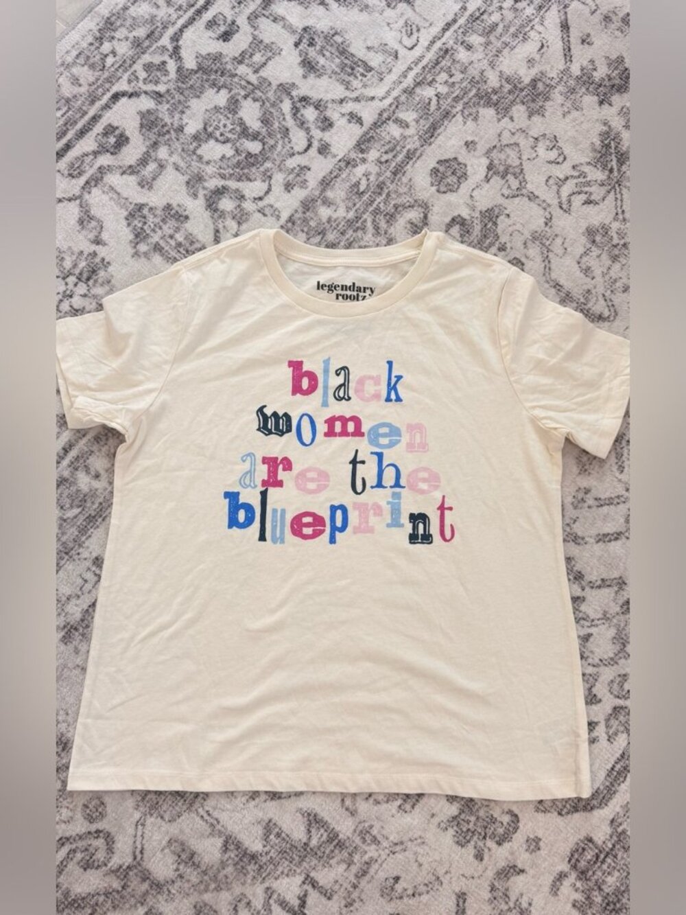 Legendary Rootz Black Women Are The Blueprint Graphic Tee Women's Size L NWT - Picture 4 of 5